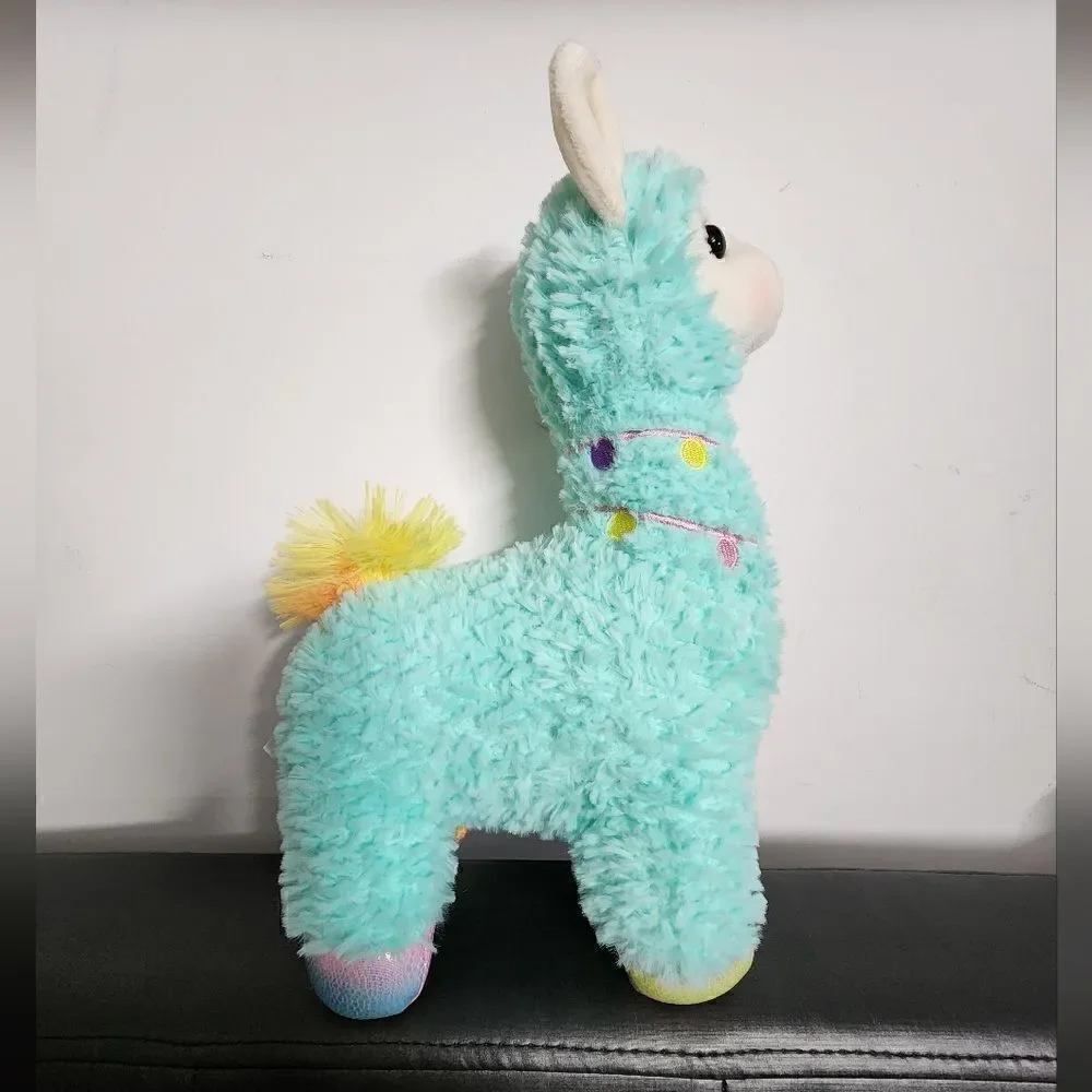 Nwt Mint Green Llama 12